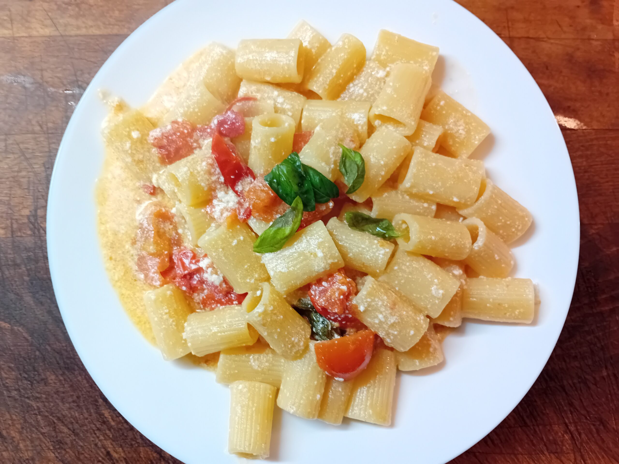 Pasta, Pomodorini, Ricotta, Limone, Basilico