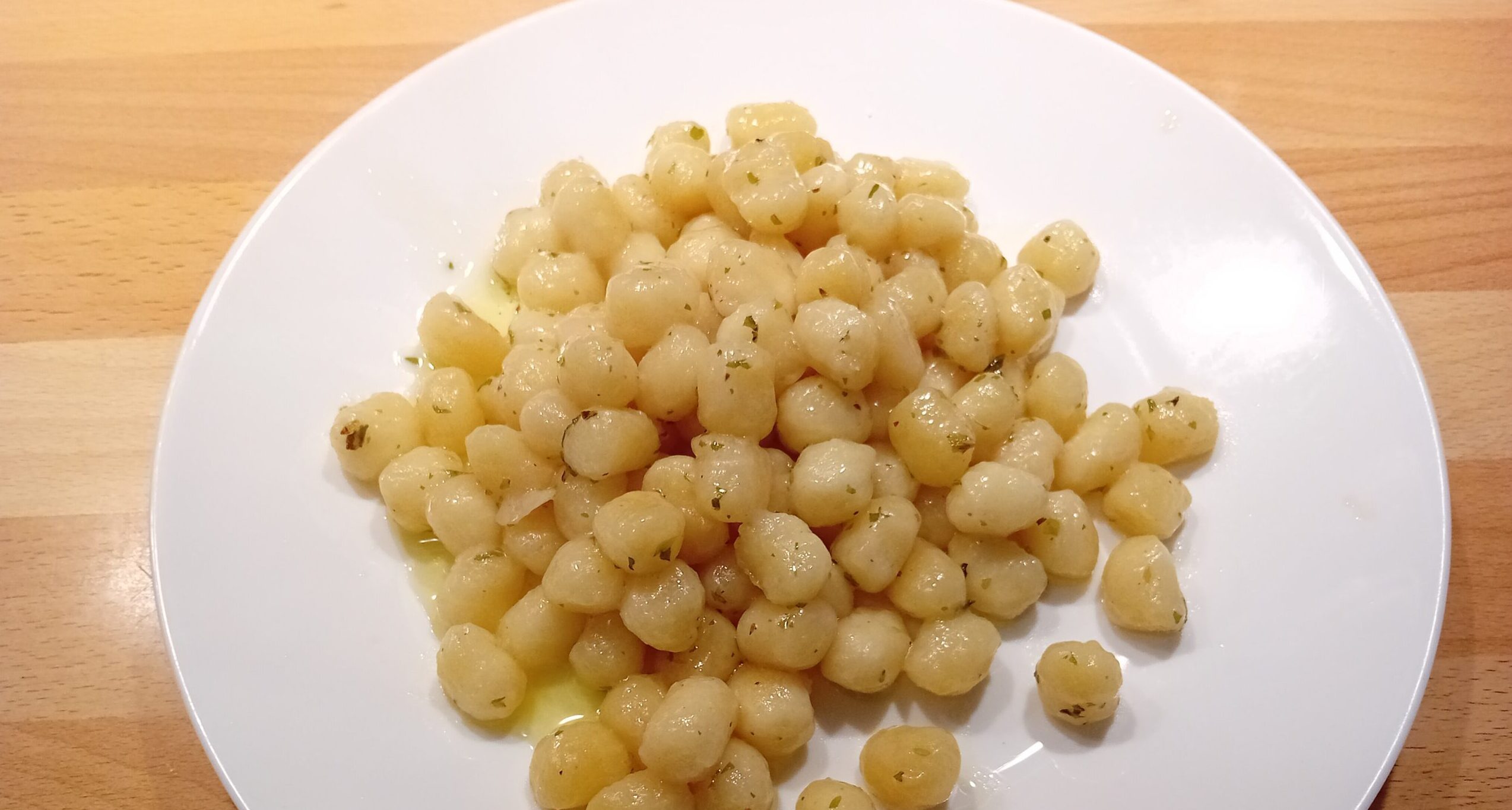 New Gnocchi di Patate, Olio, Burro, Origano, Sale